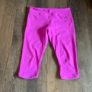 Lorna Jane 3/4 Amy Legging .  Pink/purple